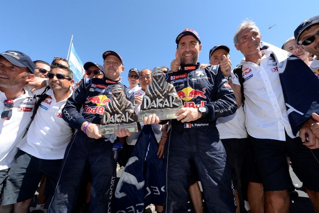 302 PETERHANSEL Stephane (fra) COTTRET Jean Paul (fra) PEUGEOT ambiance victory during the Dakar 2016 Argentina,  Bolivia, Etape 13 / Stage 13,  Villa Carlos Paz – Rosario, Finish - Podium  from  January 16, 2016 - Photo Eric Vargiolu / DPPI